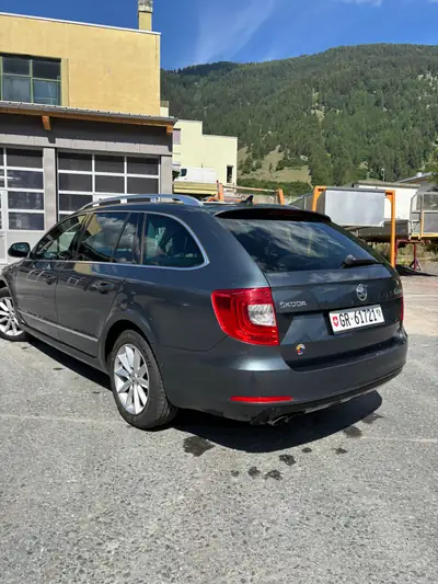Škoda Superb 2.0 TDI 170 4x4 — Break élégant, transmission DSG et traction intégrale — Miniatura 7