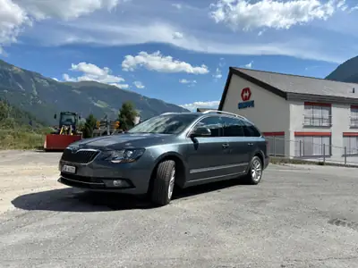 Škoda Superb 2.0 TDI 170 4x4 — Break élégant, transmission DSG et traction intégrale — Miniatura 12