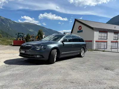 Škoda Superb 2.0 TDI 170 4x4 — Break élégant, transmission DSG et traction intégrale — Miniatura 11