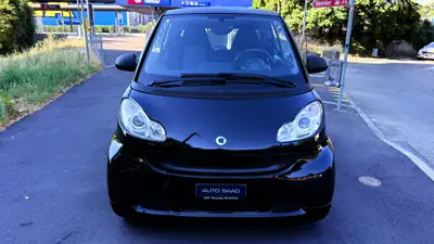 Smart Fortwo 2011 — Citadine maligne, moteur économique et pratique urbaine — Außenansicht