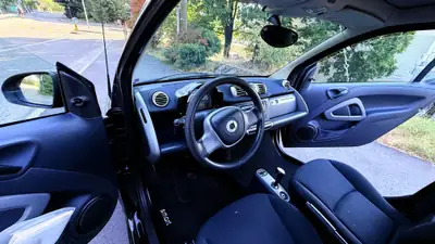 Smart Fortwo 2011 — Citadine maligne, moteur économique et pratique urbaine — Miniatur 10
