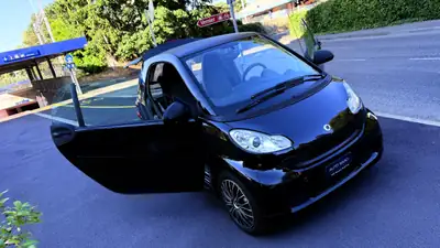 Smart Fortwo 2011 — Citadine maligne, moteur économique et pratique urbaine — Miniatur 12