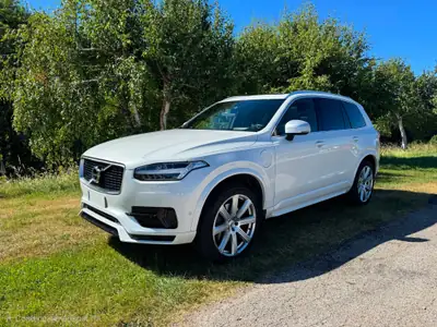 Volvo XC90 2.0 T8 R-Design — SUV 7 places hybride rechargeable, 127'000 km — Seitenansicht