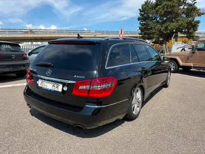 Mercedes-Benz E 350 CDI BlueEfficiency — Breaks luxe, moteur diesel performant et 4x4 fiable — Detail