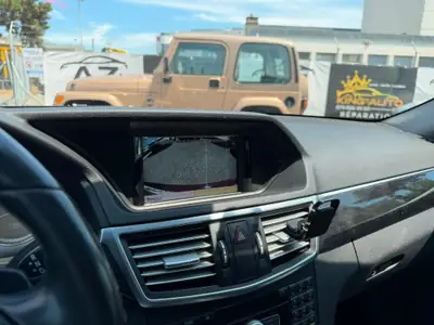 Mercedes-Benz E 350 CDI BlueEfficiency — Breaks luxe, moteur diesel performant et 4x4 fiable — Miniatur 13
