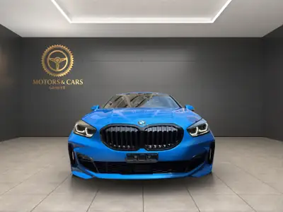 BMW 120i M Sport Steptronic — Berline sportive, 79 500 km, finition premium — vista posteriore