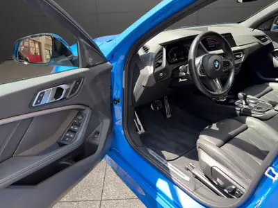 BMW 120i M Sport Steptronic — Berline sportive, 79 500 km, finition premium — Miniatura 10