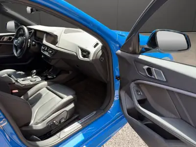 BMW 120i M Sport Steptronic — Berline sportive, 79 500 km, finition premium — Miniatura 11