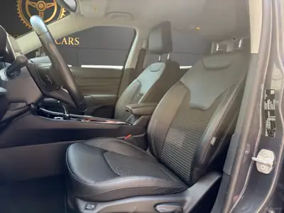 Jeep Compass 4x2 1.3 Limited — SUV urbain agile, 73'900 km, boîte automatisée — Miniatura 15