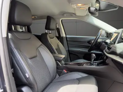 Jeep Compass 4x2 1.3 Limited — SUV urbain agile, 73'900 km, boîte automatisée — Miniatura 16