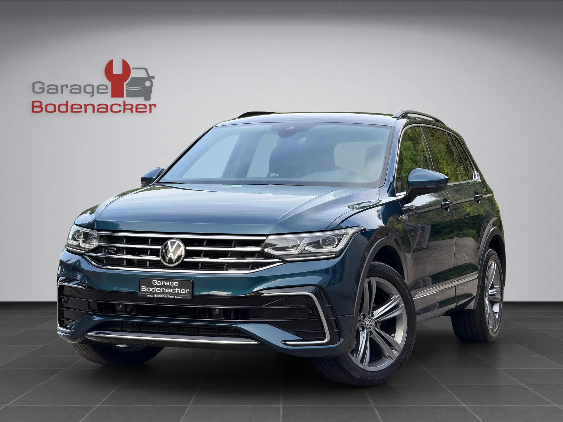 VW Tiguan 2.0 TDI R-Line 4Motion — SUV robuste, transmission DSG, équipement premium