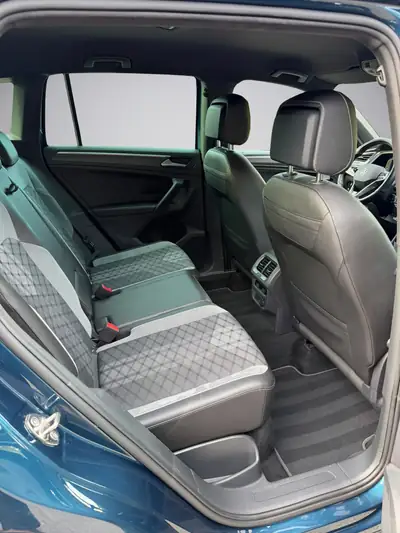 VW Tiguan 2.0 TDI R-Line 4Motion — SUV robuste, transmission DSG, équipement premium — Miniatur 13