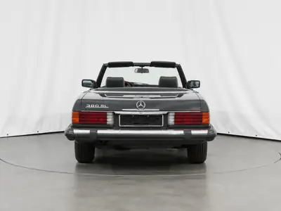 Mercedes-Benz SL 380 R107 1985 — Cabriolet légendaire, restauration complète — tableau de bord