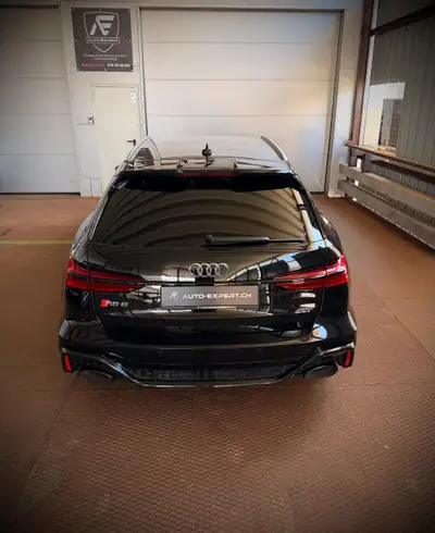 Audi RS6 Avant 4.0 V8 TFSI — 599 ch, RS-Dynamikpaket, Matrix LED Laser — vista posteriore