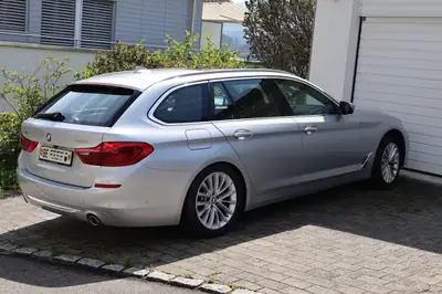 BMW 530i xDrive Luxury Line — Break élégant, traction intégrale, équipement premium — détail
