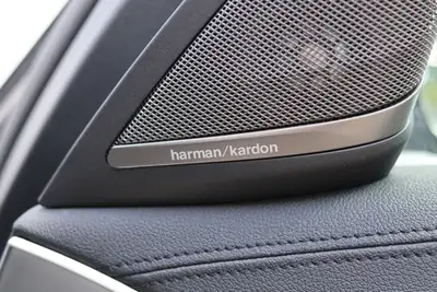 BMW 530i xDrive Luxury Line — Break élégant, traction intégrale, équipement premium — Miniature 7