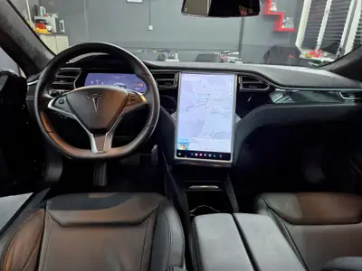 Tesla Model S 75D — Berline électrique performante, Supercharging illimité inclus — Miniatura 8