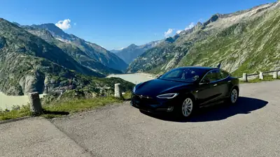 Tesla Model S 75D — Berline électrique performante, Supercharging illimité inclus — Miniatura 12