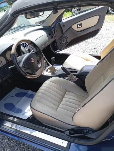 MG F 1.8i VVC — Le roadster britannique authentique, 120'000 km seulement — Thumbnail 10