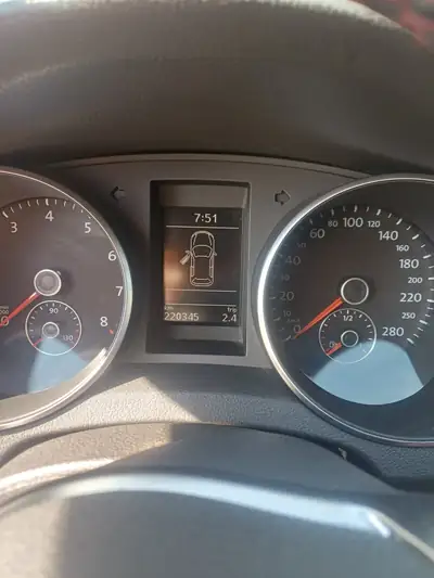 VW Golf 2.0 TSI GTI — Sportive emblématique, 210 ch, entretien récent complet — Miniatura 12