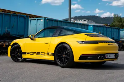 Porsche 911 Targa 4S 2021 — Cabriolet sportif mythique, boîte manuelle, 29'000 km — Heckansicht