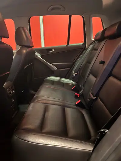 VW Tiguan 2.0 TSI 170 Sport & Style — SUV polyvalent, 64'000 km seulement — cruscotto