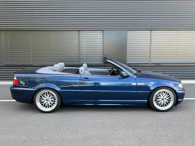 BMW 325ci Cabrio E46 Facelift — Décapotable élégante, boîte manuelle, frais de contrôle récents — Innenraum