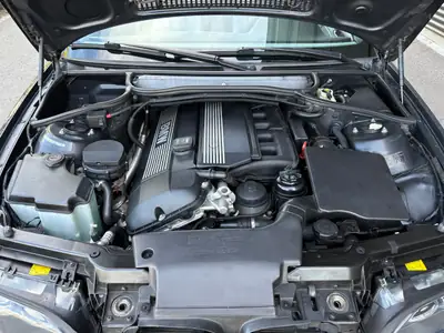 BMW 325ci Cabrio E46 Facelift — Décapotable élégante, boîte manuelle, frais de contrôle récents — Miniatur 15