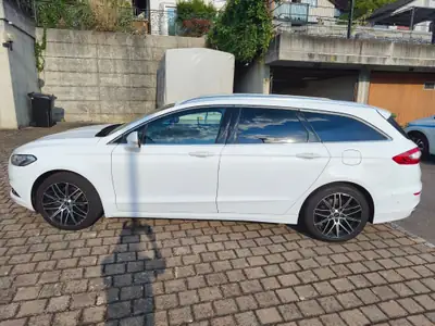 Ford Mondeo 2.0 EcoBoost 240 ch — Break familial performant, moteur récent — vue extérieure