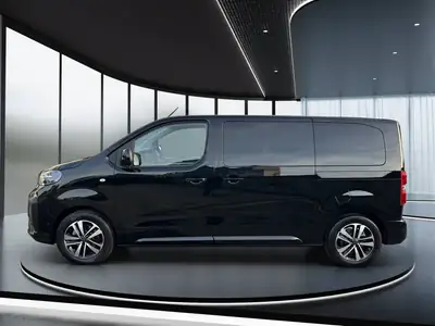 Peugeot Traveller 2.0 BlueHDi — Monospace 7 places, diesel efficient, 500 km seulement — Heckansicht