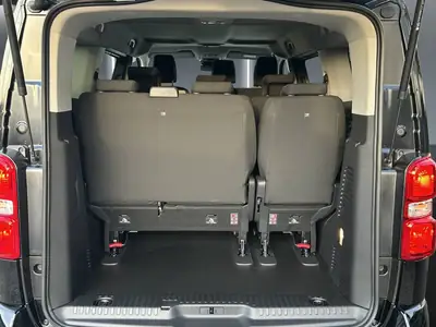 Peugeot Traveller 2.0 BlueHDi — Monospace 7 places, diesel efficient, 500 km seulement — Miniatur 12