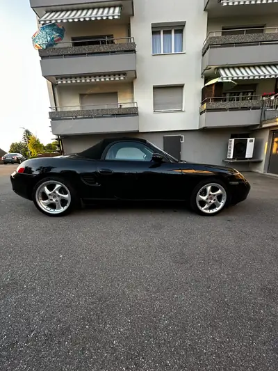 Porsche 718 Boxster 2.7 — Cabriolet sportif élégant, 139'900 km, sans sinistre — Innenraum