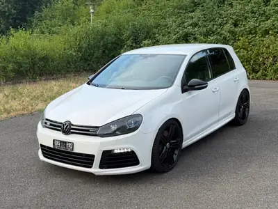 VW Golf 2.0 TSI R Team DSG 4motion — 270 ch, Quattro intégral & équipements premium — side view