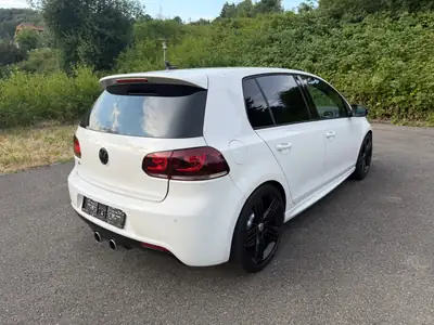 VW Golf 2.0 TSI R Team DSG 4motion — 270 ch, Quattro intégral & équipements premium — interior