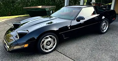 Chevrolet Corvette C4 LT4 1996 — Muscle car américain légendaire, 334 ch purs — vue extérieure
