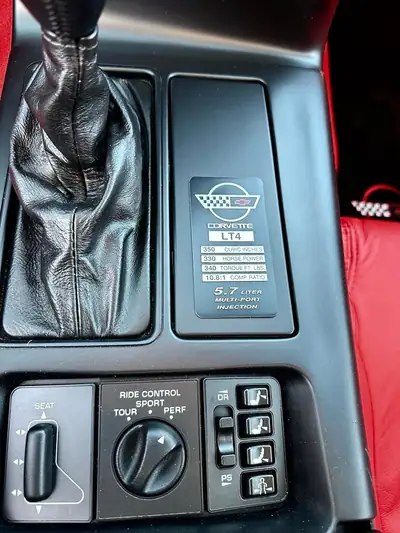 Chevrolet Corvette C4 LT4 1996 — Muscle car américain légendaire, 334 ch purs — Miniature 9