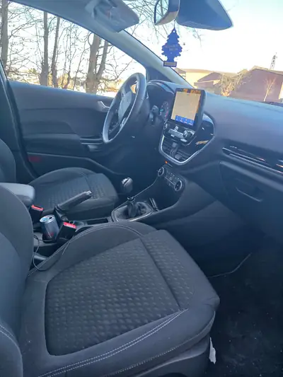 Ford Fiesta 1.0 EcoBoost 100 Titanium — Citadine dynamique, entretien récent et MFK prolongé — tableau de bord
