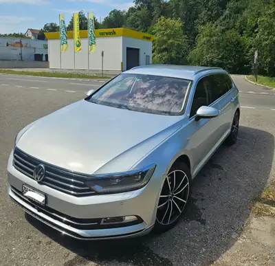 VW Passat 2.0 TSI Highline — Break premium, 220 PS, technologie Matrix LED et caméra 360° — vista esterna