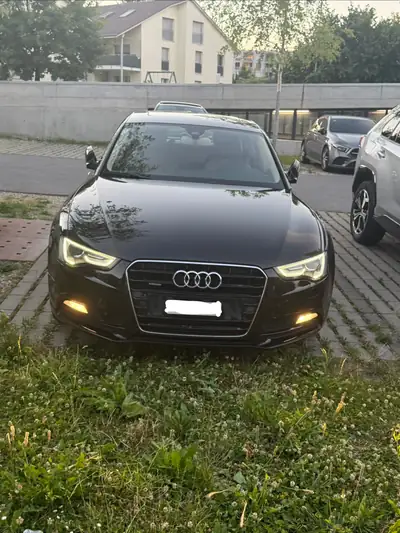 Audi A5 2.0 TFSI Quattro — Coupé élégant, moteur 211 ch dynamique — tableau de bord
