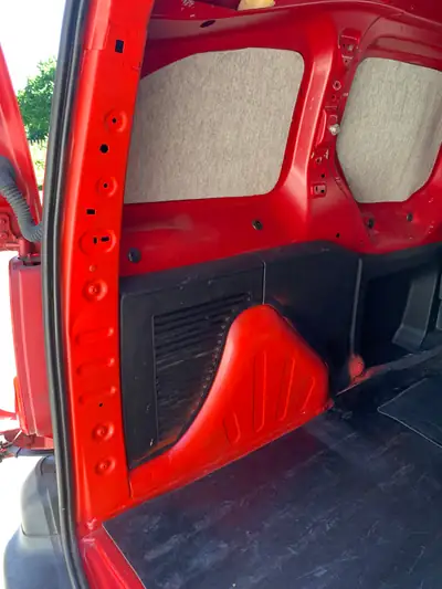 Citroën Berlingo 1.6 — Utilitaire compact robuste, 132 000 km, entretien suivi — détail