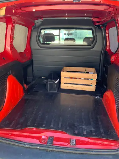 Citroën Berlingo 1.6 — Utilitaire compact robuste, 132 000 km, entretien suivi — Miniature 7