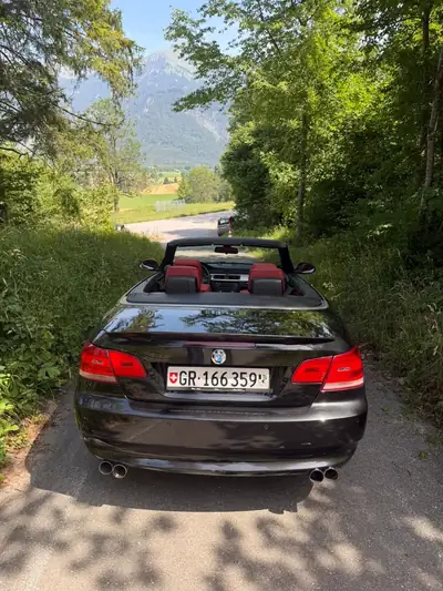 BMW 325i Cabriolet 2009 — Élégance décapotable, 218 ch dynamiques — arrière