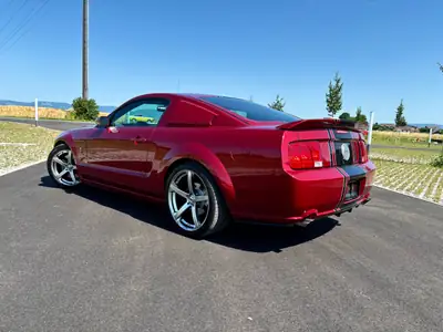 Ford Mustang GT 2006 — Coupé sportif mythique, 301 ch et seulement 50'000 km — dashboard
