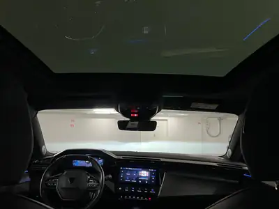 Peugeot 308 1.6 PHEV 180 GT — Break hybride rechargeable, émissions ultra-réduites — detail