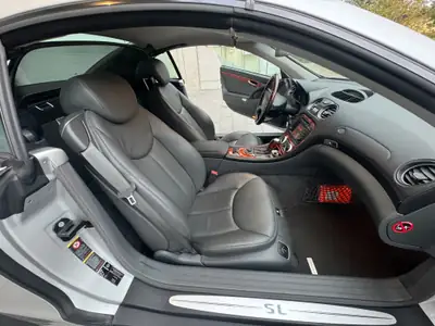 Mercedes-Benz SL 500 V8 — Cabriolet légendaire, 306 ch et seulement 86 000 km — intérieur