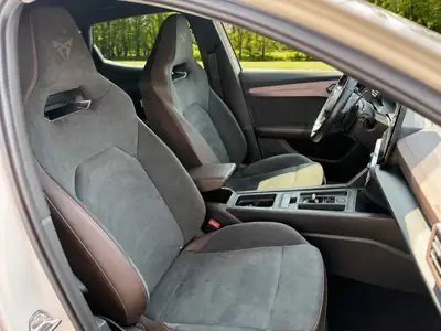 CUPRA Formentor VZ5 Taiga Grey — 390 ch, 4x4, édition limitée 337/999 — Miniatura 14