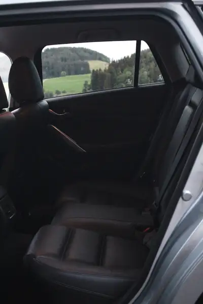 Mazda 6 2.2 D Revolution AWD — Break diesel robuste, traction intégrale, 133'000 km — dashboard