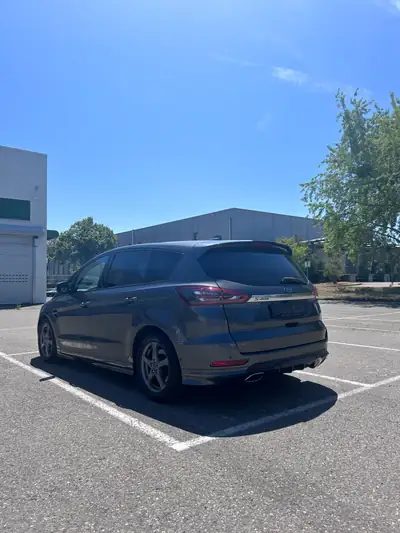 Ford S-MAX 2.0 TDCi 190 ST-Line — Monospace polyvalent, 120'000 km, toit panoramique — dashboard