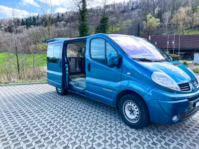 Renault Trafic Diesel 145 ch — Fourgon utilitaire avec lève-fauteuil RICON, entretien complet — cruscotto
