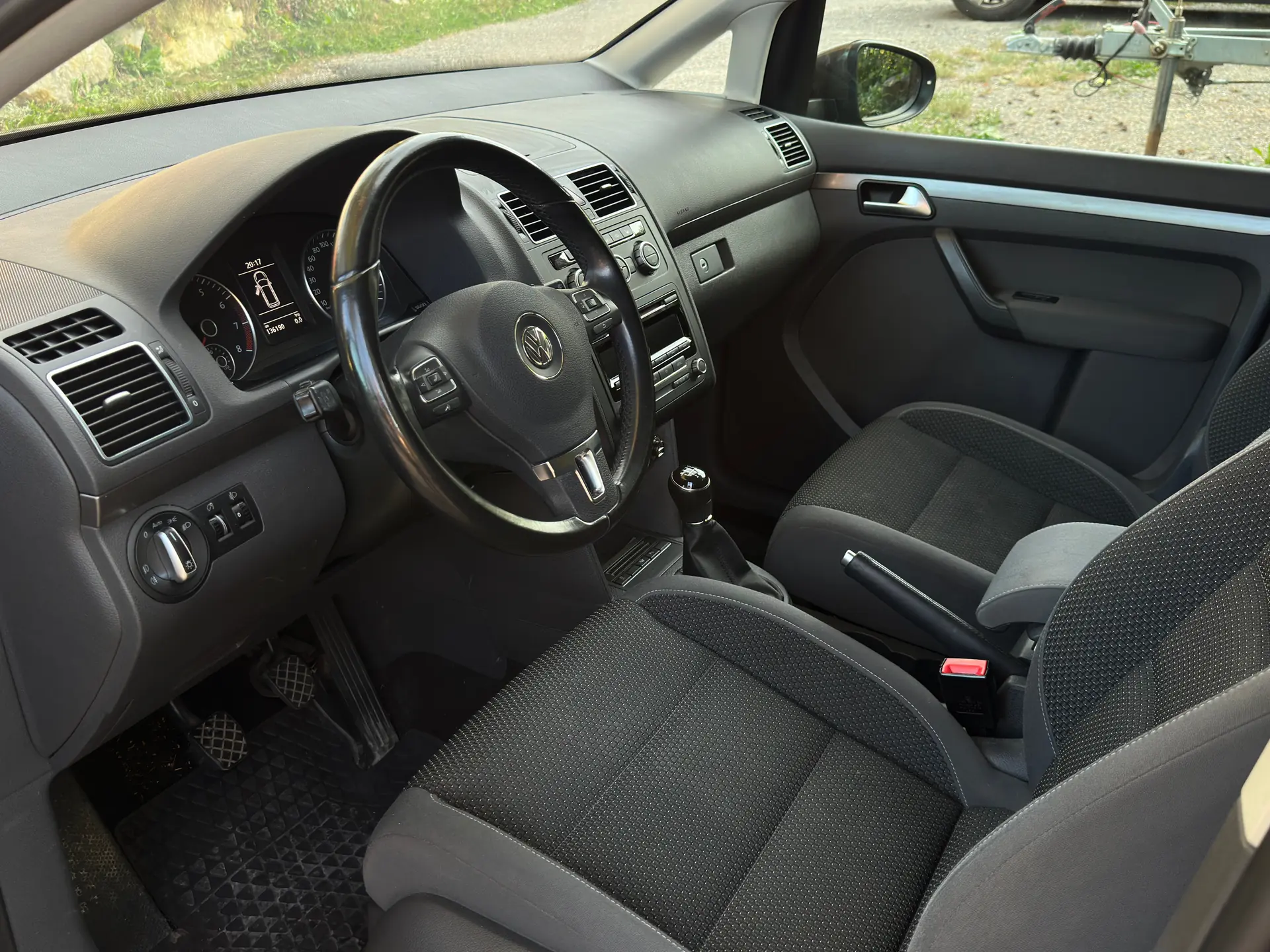 Volkswagen Touran 2014 occasion Pfäffikon — 4